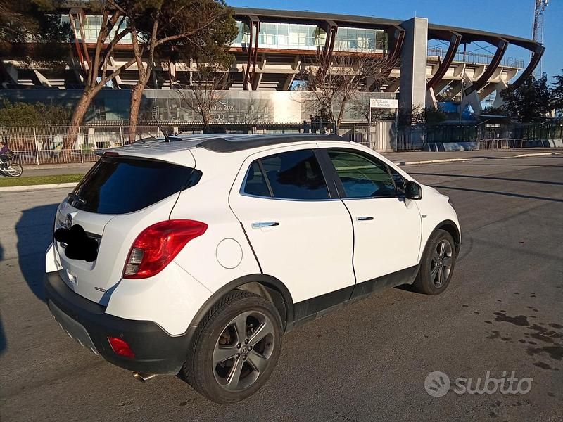 Bianco Usata 2014 Opel Mokka SUV | 6900 € (Buon prezzo) - Immagine 1/4