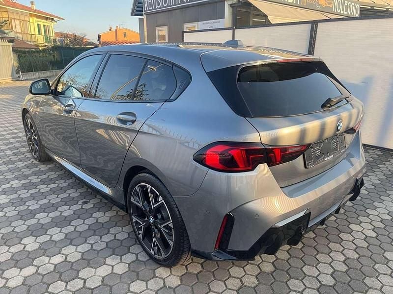 Usata BMW 118 M Sport 150 CV (110 kW) 2025 Skyscraper grey Utilitaria