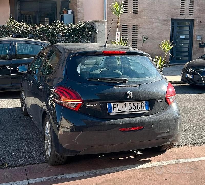 Usata Peugeot 208 2017 Nero Utilitaria