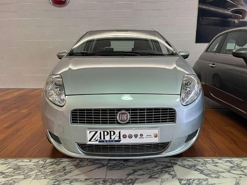 Usata Fiat Grande Punto Dynamic 77 CV (56 kW) 2009 Grigio Utilitaria