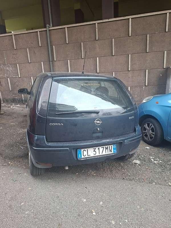 Usata Opel Corsa Club 69 CV (50 kW) 2005 Nero Utilitaria