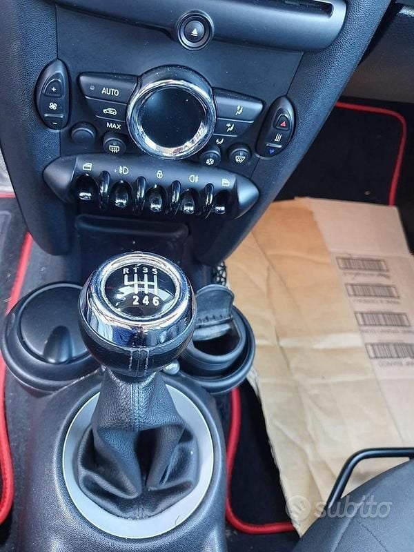 Usata Mini Cooper D 2011 Nero Utilitaria