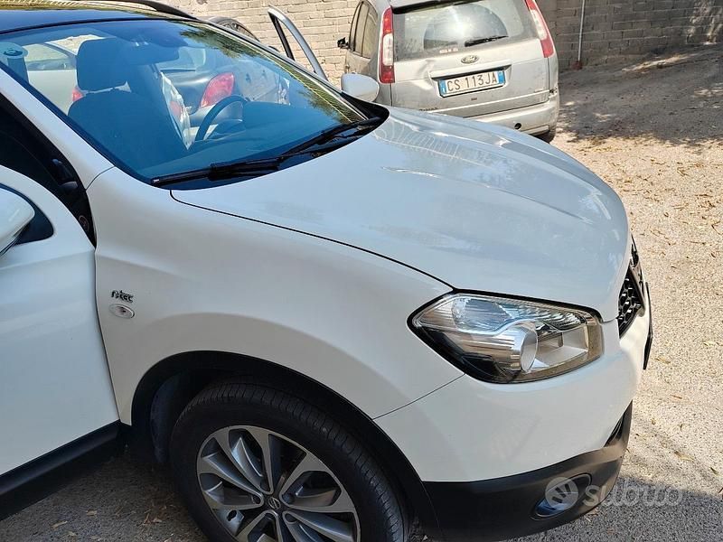 Bianco Usata 2010 Nissan Qashqai +2 SUV | 2600 € - Immagine 1/4