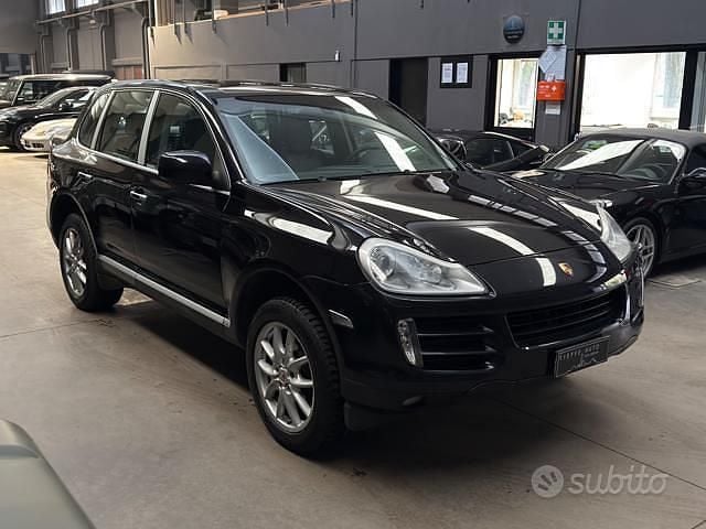 Usata Porsche Cayenne 290 CV (213 kW) 2008 Nero metallizzato SUV