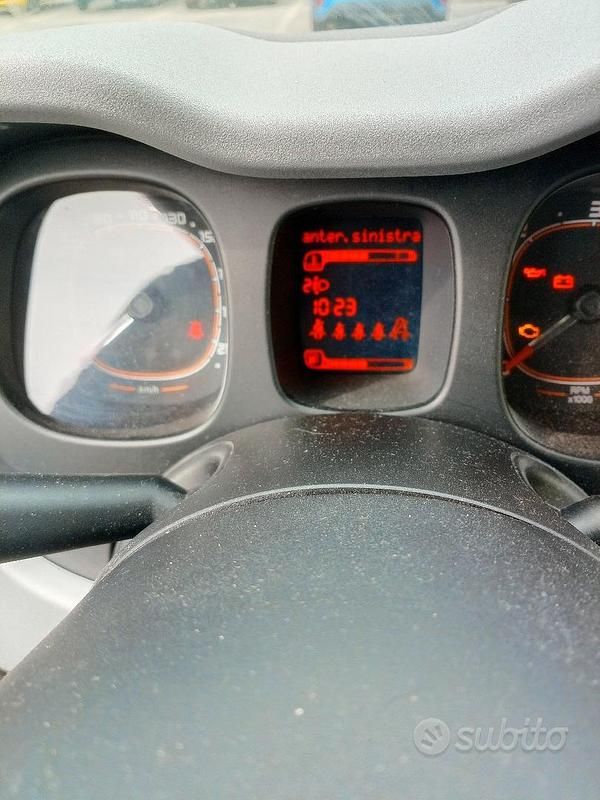 Usata Fiat Panda Cross Cross 95 CV (69 kW) 2017 Giallo Utilitaria