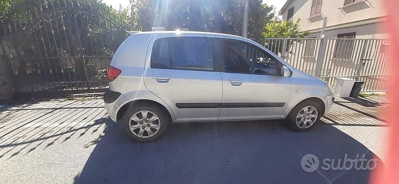 Grigio Usata 2005 Hyundai Getz Due volumi | 1300 € (Ottimo prezzo) - Immagine 1/4