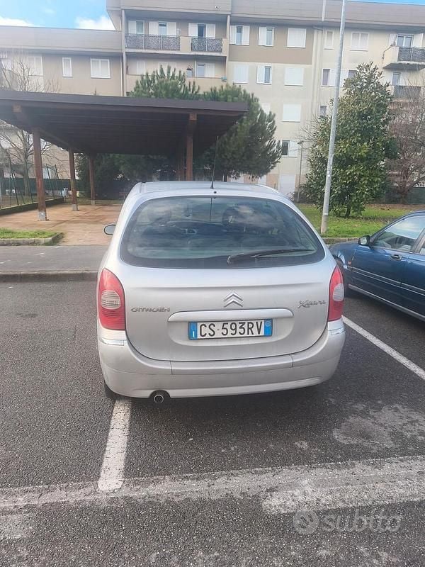 Usata Citroën Xsara Picasso 2004 Grigio Monovolume