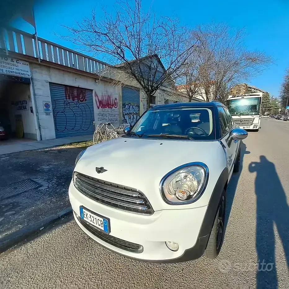 Second-hand Mini Cooper D Countryman 111 CP (81 kW) 2011 Alb SUV