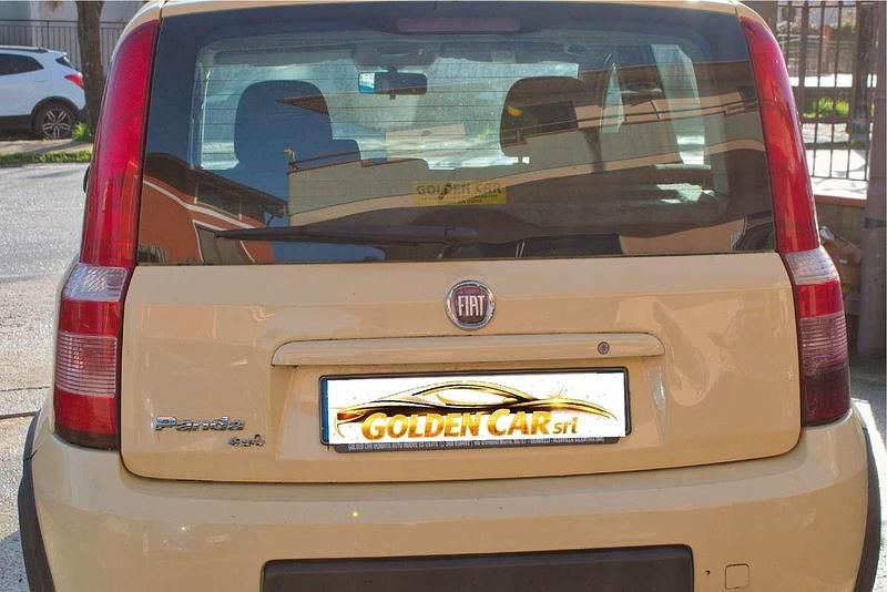 Usata Fiat Panda 4x4 Climbing 69 CV (50 kW) 2011 Giallo Utilitaria