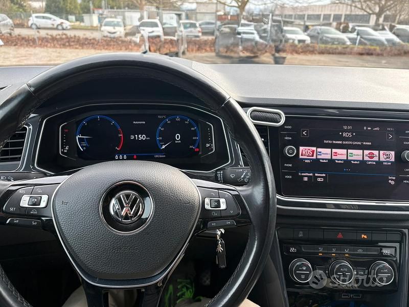 Usata VW T-Roc Style 116 CV (85 kW) 2018 Grigio SUV