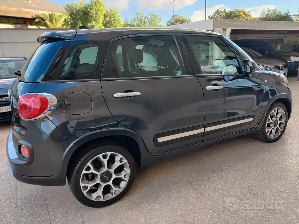 Usata Fiat 500L Trekking 105 CV (77 kW) 2014 Grigio Monovolume