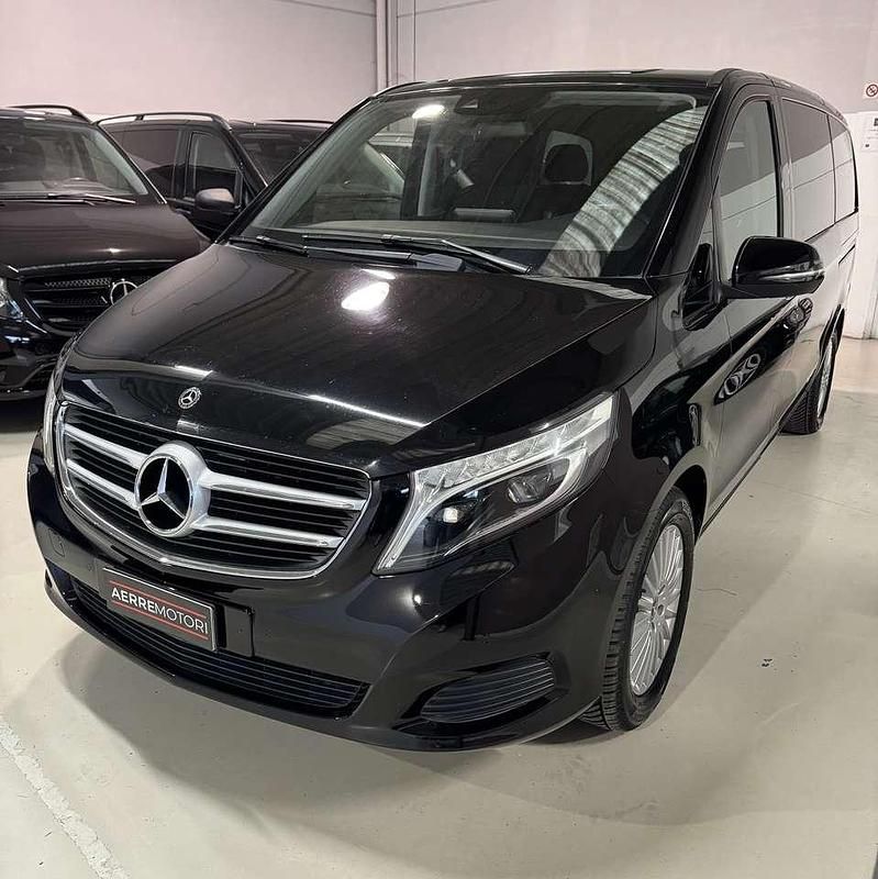 Usata Mercedes V220 163 CV (119 kW) 2019 Nero ossidiana Monovolume