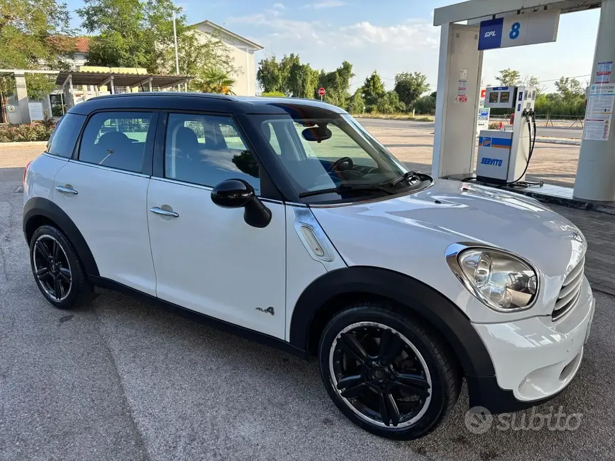 Usata Mini One D Countryman 111 CV (81 kW) 2010 Bianco SUV