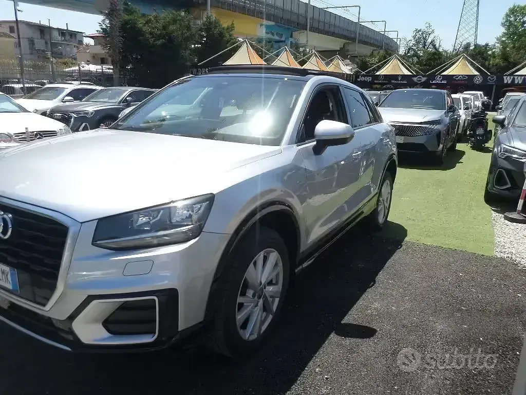 Gebraucht Audi Q2 Design 150 PS (110 kW) 2017 Grau SUV