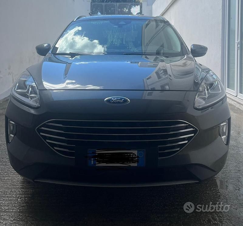 Usata Ford Kuga 120 CV (88 kW) 2021 Grigio SUV