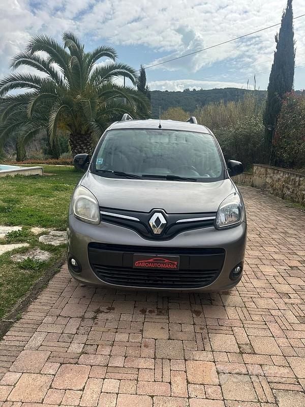 Usata Renault Kangoo LIMITED 90 CV (66 kW) 2017 Grigio Monovolume