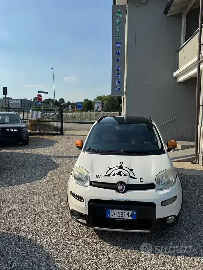 Usata Fiat Panda 4x4 S 75 CV (55 kW) 2013 Bianco Utilitaria