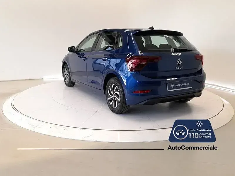 Usata VW Polo Life 95 CV (69 kW) 2023 Blu Utilitaria