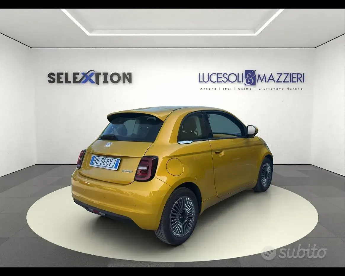 Nuova Fiat 500 65 CV (47 kW) 2025 Giallo Berlina