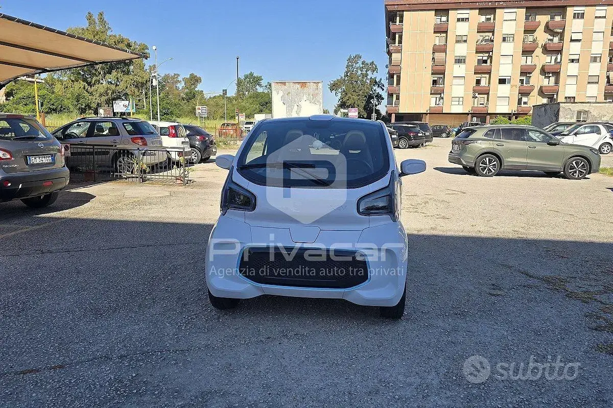 Usata XEV Yoyo 7 kW (10 CV) 2023 Bianco Utilitaria