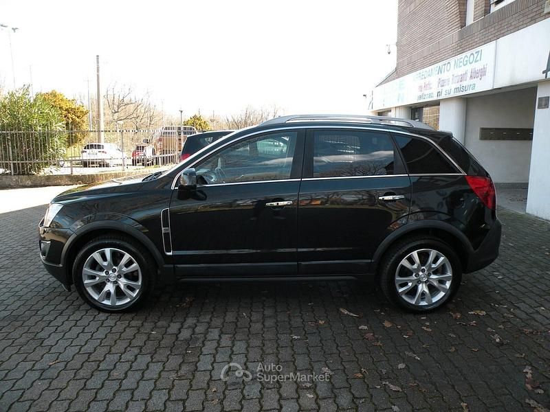 Usata Opel Antara 163 CV (119 kW) 2011 Nero SUV