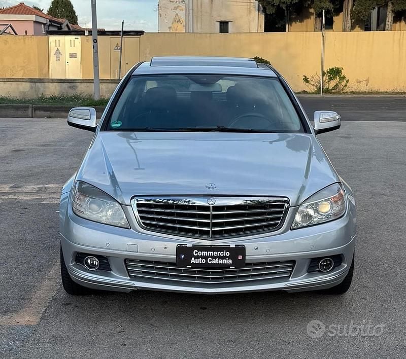 Usata Mercedes C220 Elegance 170 CV (125 kW) 2009 Grigio Berlina