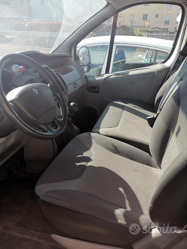 Usata Renault Trafic 145 CV (106 kW) 2011 Bianco Monovolume