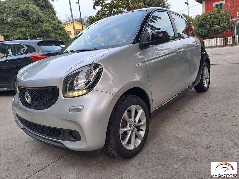 Usata Smart ForFour Passion 71 CV (52 kW) 2016 Grigio chiaro Utilitaria