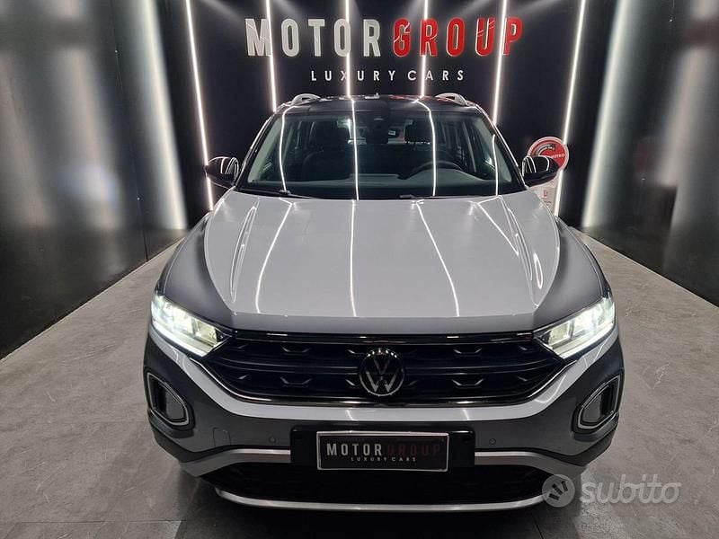 Usata VW T-Roc R-line 116 CV (85 kW) 2025 Grigio SUV