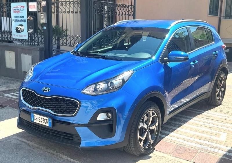 Second-hand Kia Sportage 115 CP (84 kW) 2021 Albastru SUV