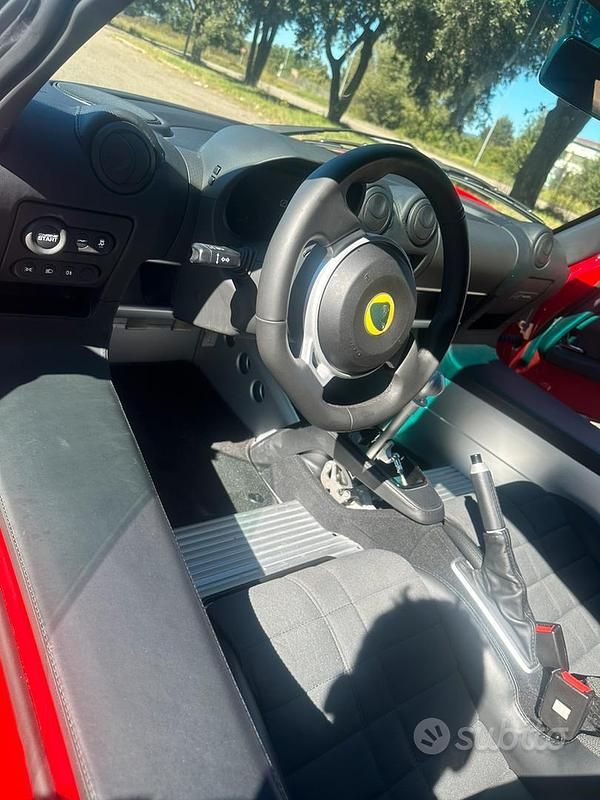 Usata Lotus Elise 243 CV (178 kW) 2022 Rosso Cabrio