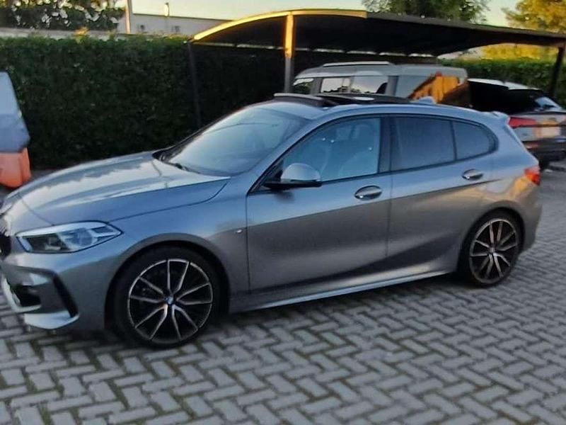 Usata BMW 118 M Sport 150 CV (110 kW) 2022 Grigio Utilitaria