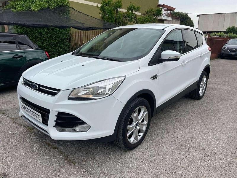 Usata Ford Kuga S 150 CV (110 kW) 2015 Bianco SUV