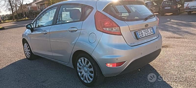 Usata Ford Fiesta 2010 Grigio Utilitaria