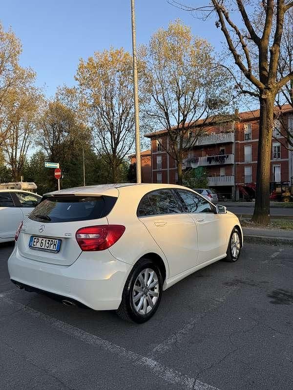 Usata Mercedes A180 Premium 109 CV (80 kW) 2012 Berlina