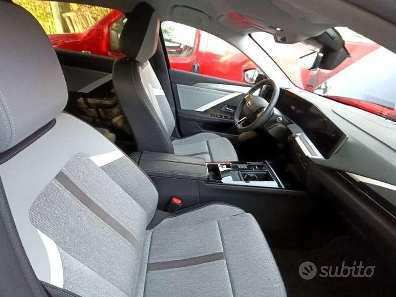 Usata Opel Astra Elegance 149 CV (109 kW) 2023 Nero Berlina