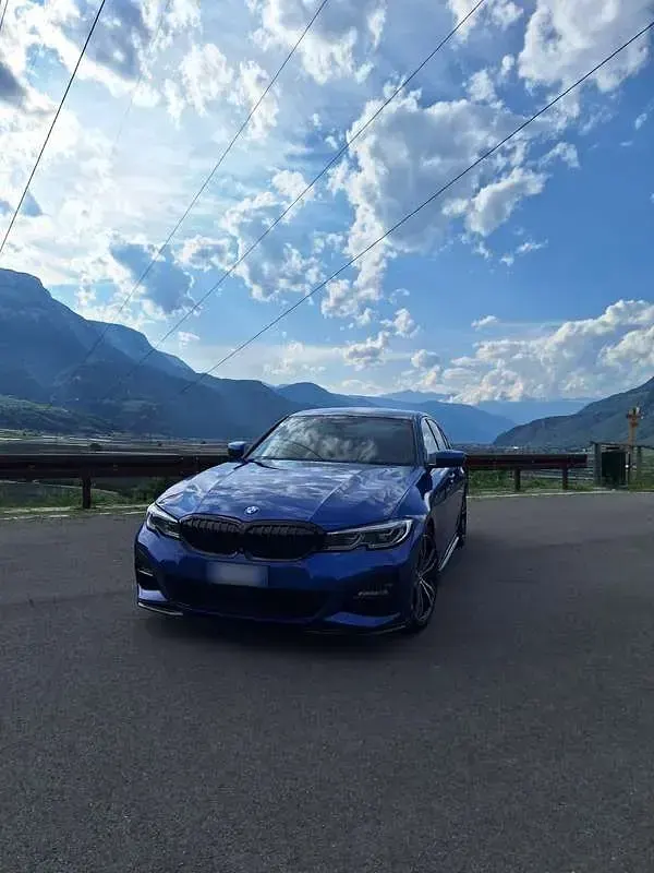Usata BMW 330 M Sport 258 CV (189 kW) 2019 Blu/azzurro Berlina