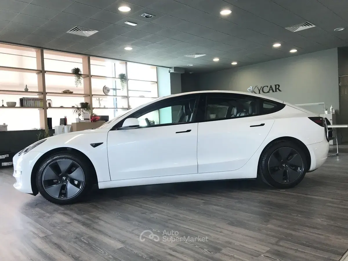 Usata Tesla Model 3 350 kW (476 CV) 2021 Bianco Berlina