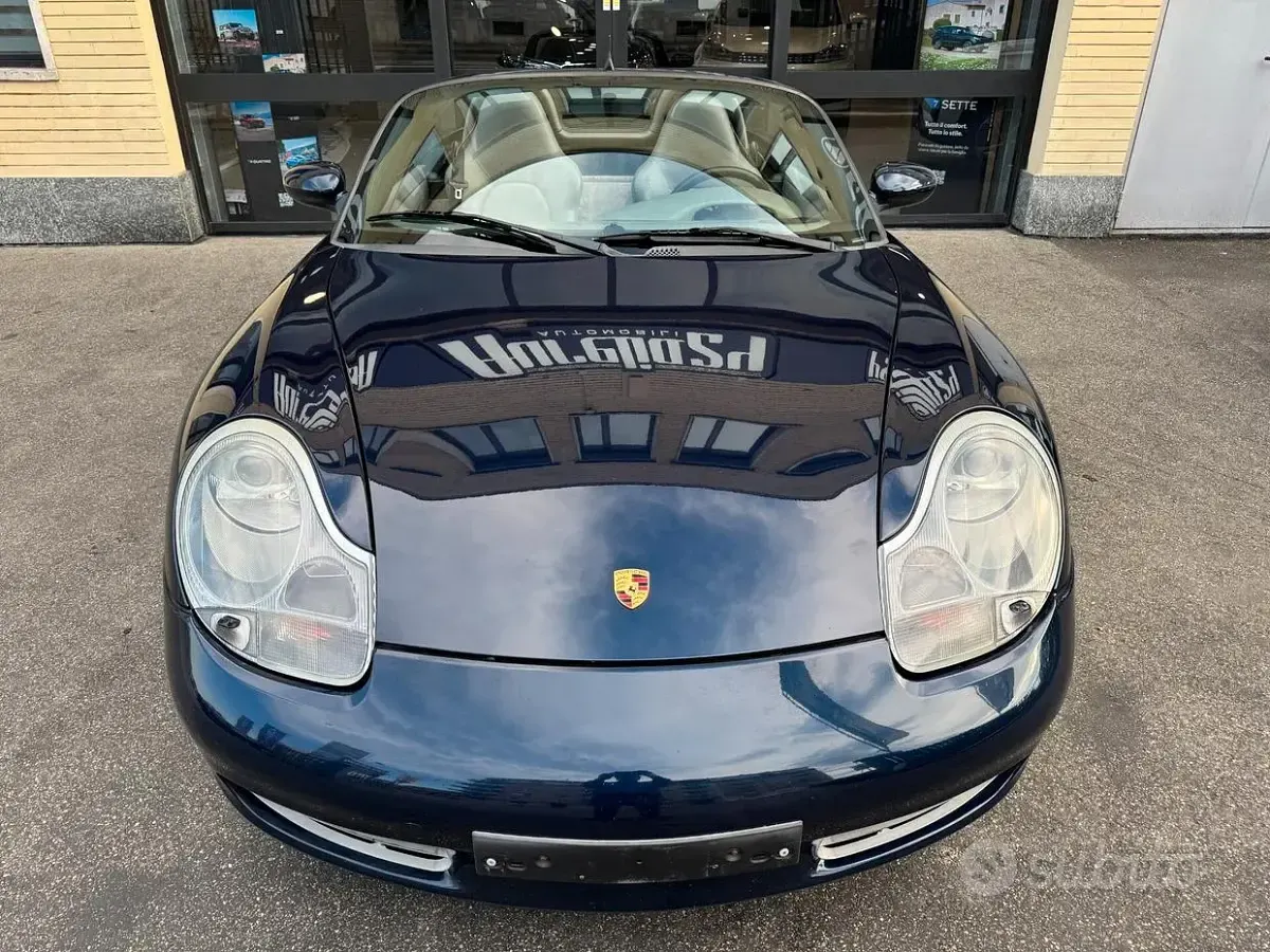 Usata Porsche Boxster 220 CV (161 kW) 2000 Bluazzurro Cabrio