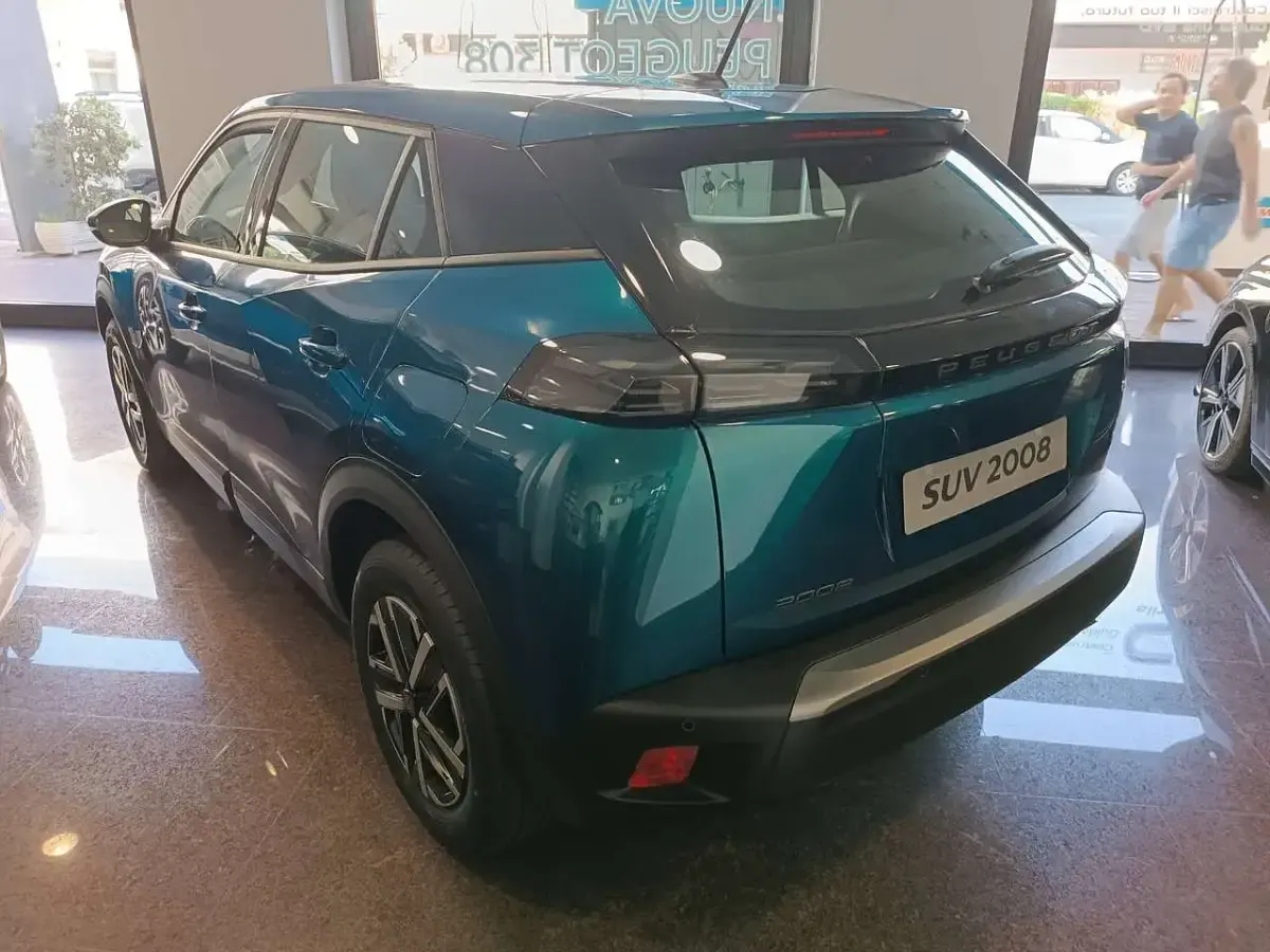 Nuova Peugeot 2008 Style 101 CV (74 kW) 2026 Blu obsession SUV