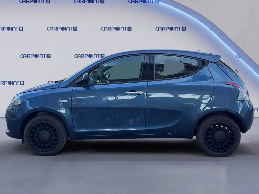 Usata Lancia Ypsilon Silver 69 CV (50 kW) 2022 Blu Utilitaria
