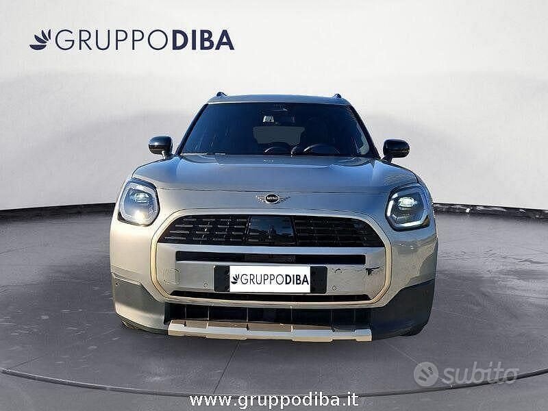 Usata Mini Countryman Favoured 163 CV (119 kW) 2024 Argento SUV