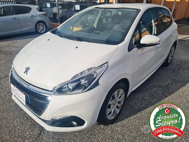 Usata Peugeot 208 102 CV (75 kW) 2019 Bianco Utilitaria
