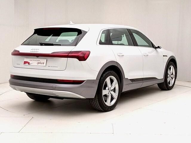 Usata Audi e-tron Ambiente 300 kW (408 CV) 2020 Bianco ghiacciaio metallizzato SUV