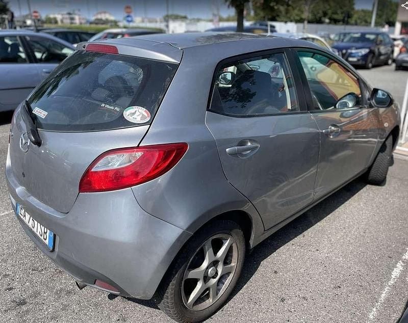 Usata Mazda 2 75 CV (55 kW) 2010 Utilitaria