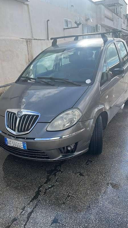 Usata Lancia Musa 69 CV (50 kW) 2008 Monovolume