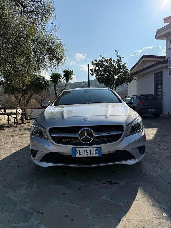 Usata Mercedes CLA200 Shooting Brake Premium 136 CV (100 kW) 2016 Argento Station wagon