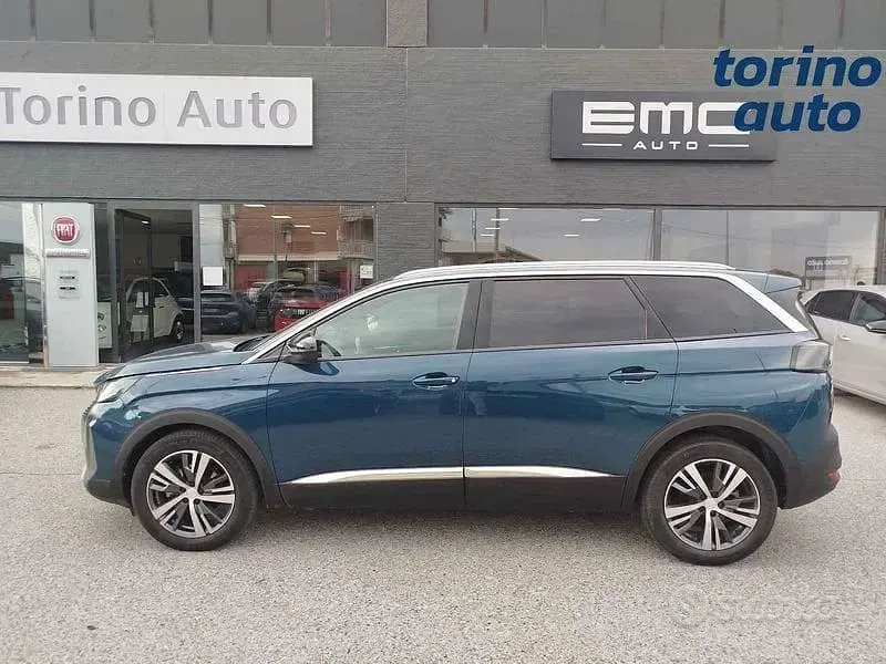 Usata Peugeot 5008 Allure 131 CV (96 kW) 2024 Bluazzurro SUV