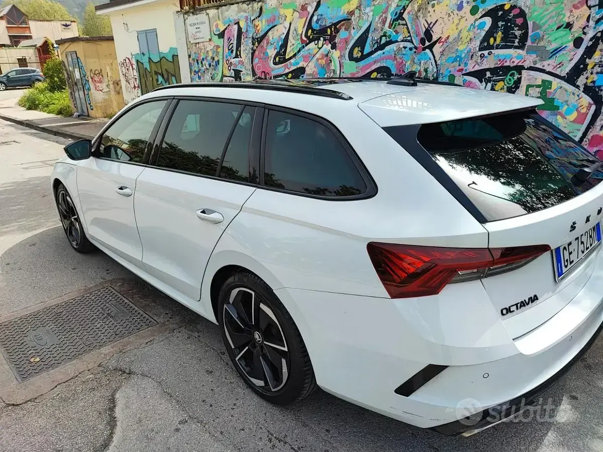 Usata Skoda Octavia RS 200 CV (147 kW) 2021 Bianco Station wagon