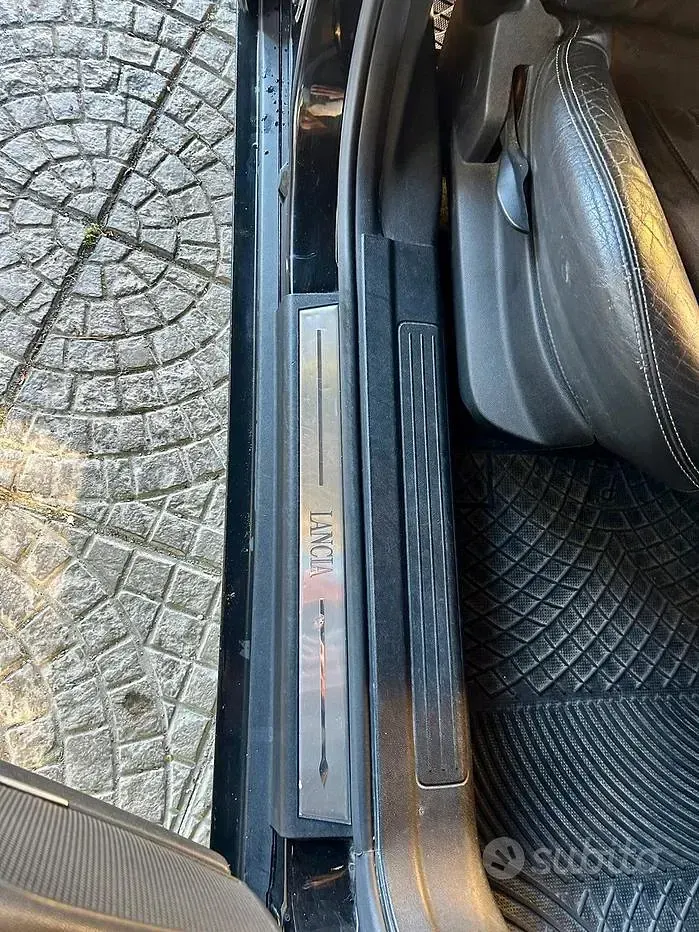 Usata Lancia Delta 120 CV (88 kW) 2008 Blu Utilitaria